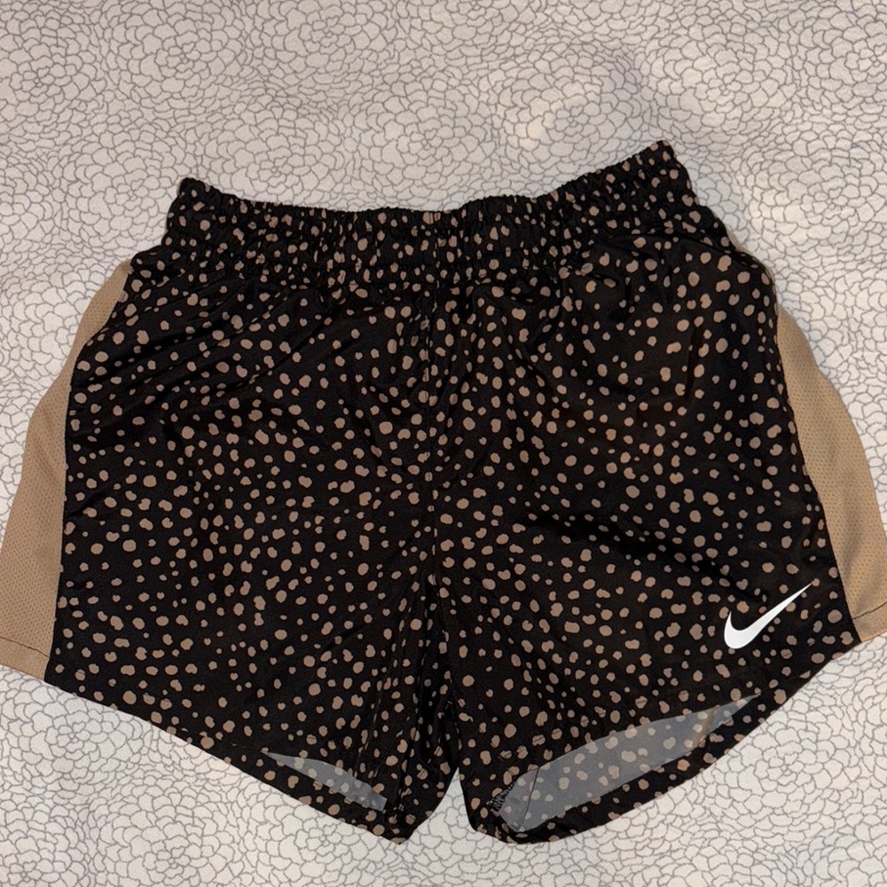 Nike Black and Tan Athletic Shorts Lightweight Design
